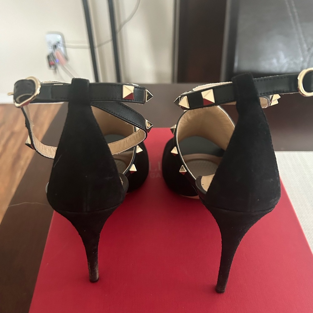 Valentino heels size 9.5. - Picture 2 of 5